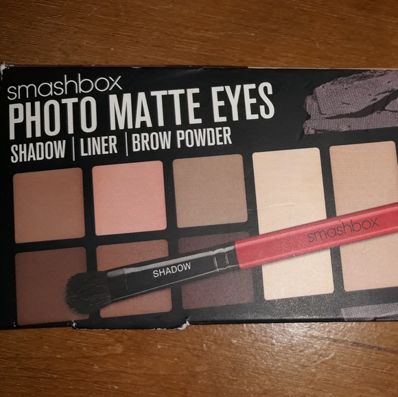 Smashbox Photo Matte Eyes Palette - Picture 2 of 3